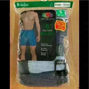 Fruit of the loom six tag free boxers Size Small